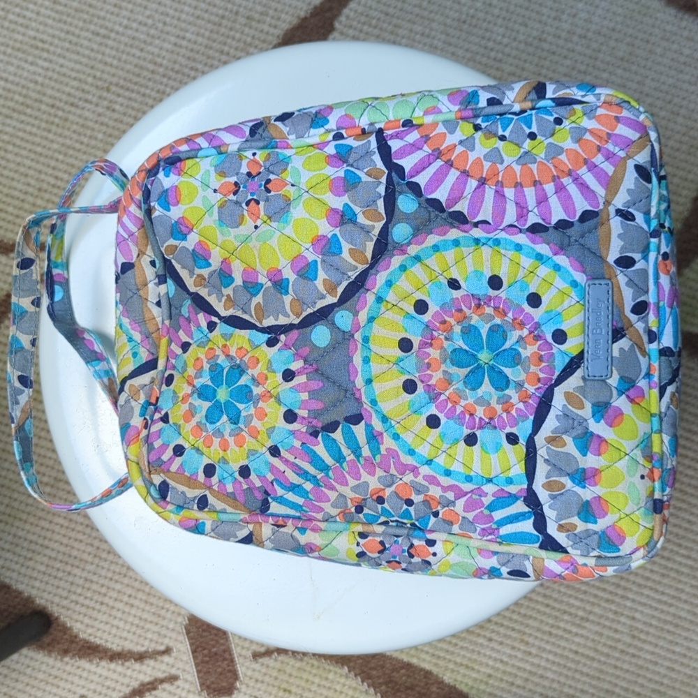 Vera Bradley Lunch Bunch Lunchbox in "Sunny  Medallion"